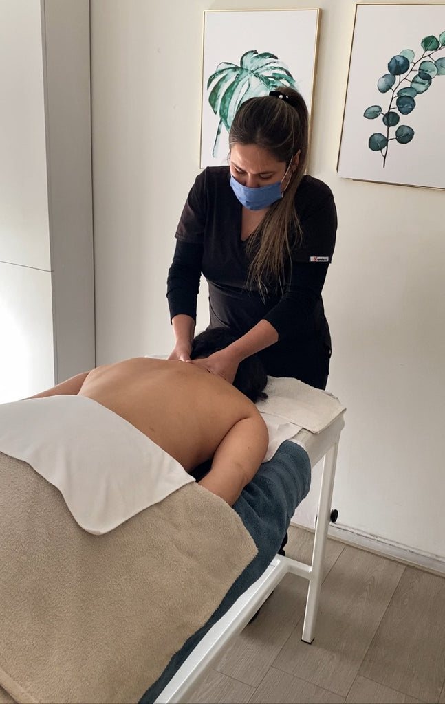 ¿Sabías que los masajes de relajación no solo son fabulosos para relajarse, si no que también son beneficiosos para la salud?
